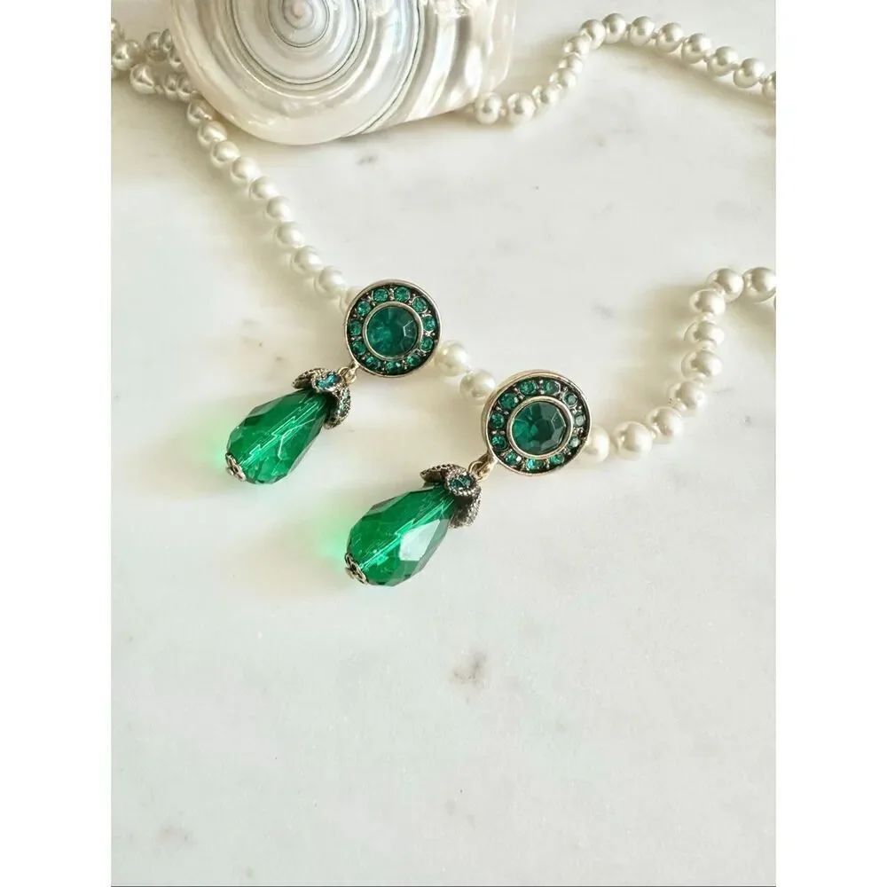 Regal style Emerald green teardrop beaded rhinestone dangle earrings